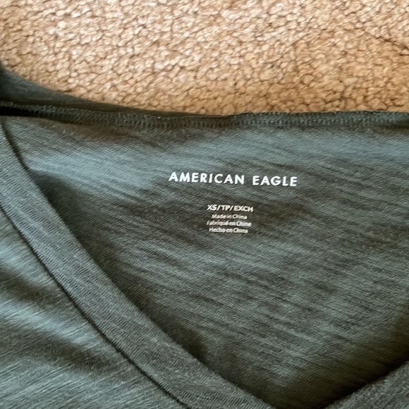 American eagle women’s size extra small olive green short sleeve shirt - Picture 3 of 5
